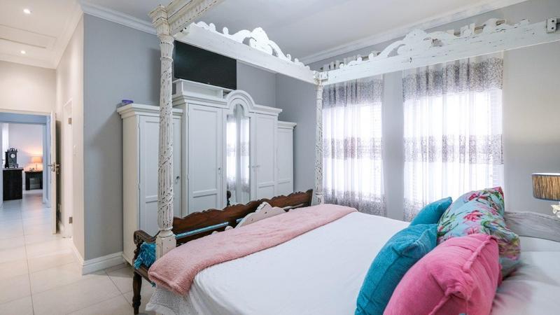 4 Bedroom Property for Sale in Blue Mountain Village Western Cape